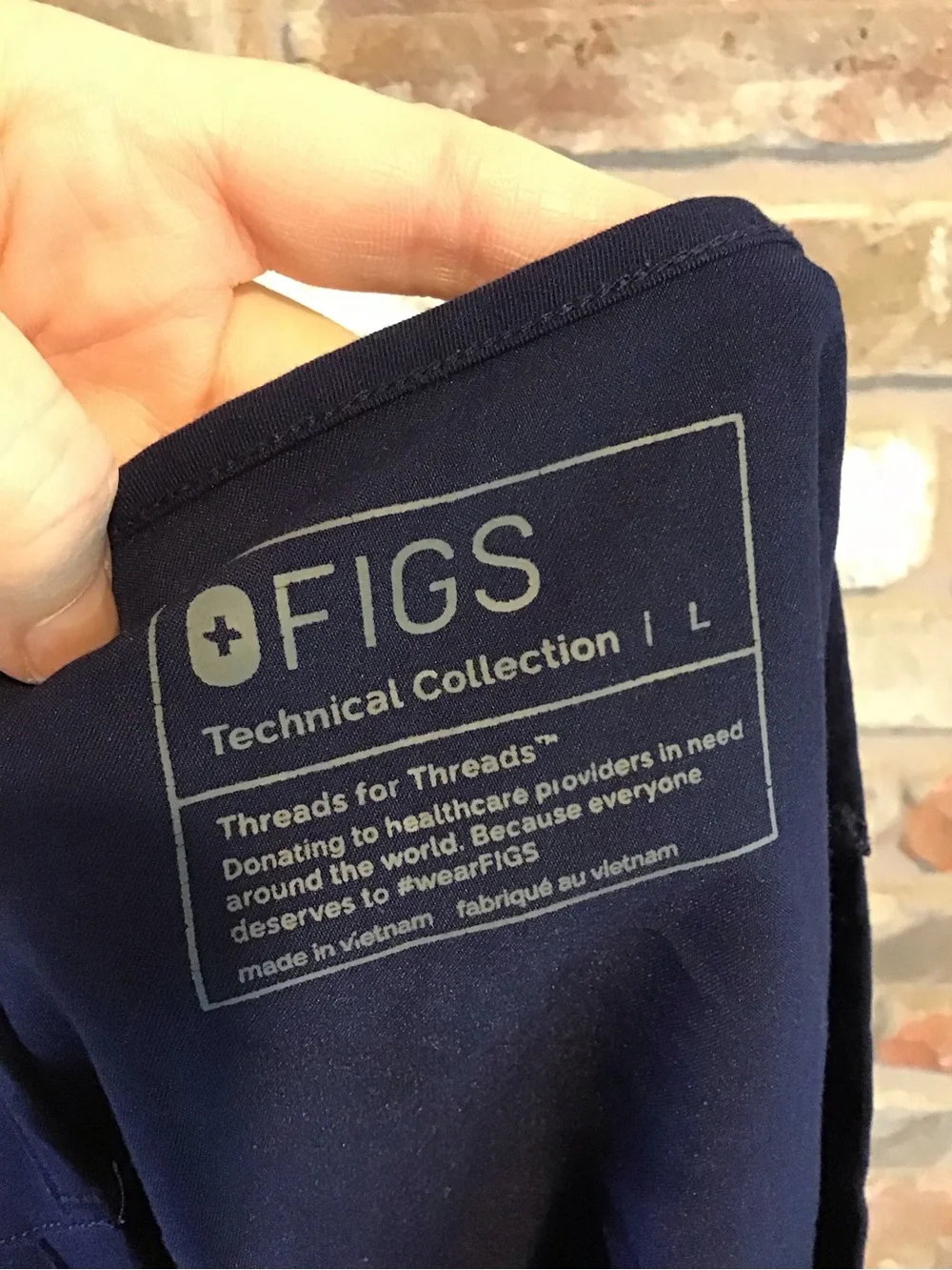 FIGS Women's Navy V-Neck Scrub Top and Jogger Pants Set L/LT
